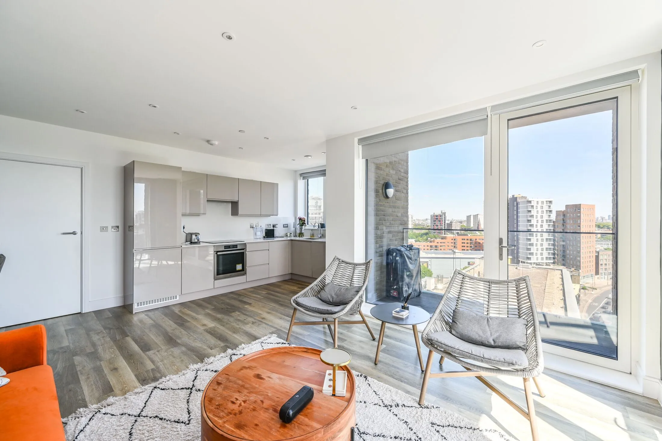Flat Bridges Court in Greater London
