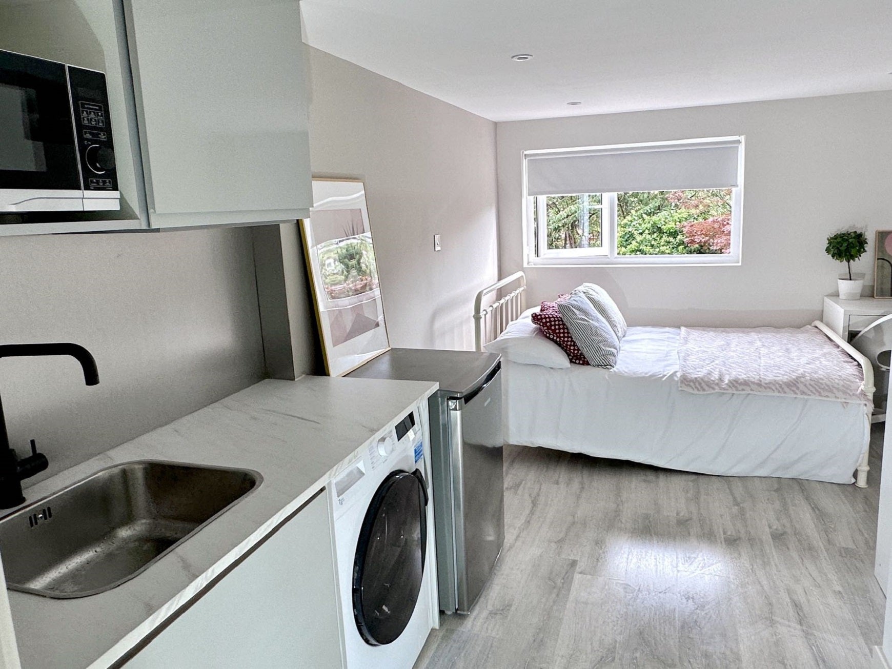 Flat Ernest Street in Greater London