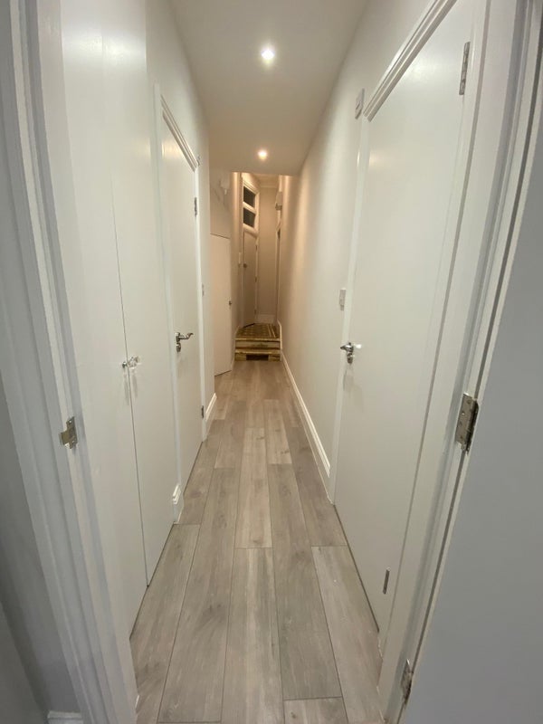 Flat Plympton Road in Greater London