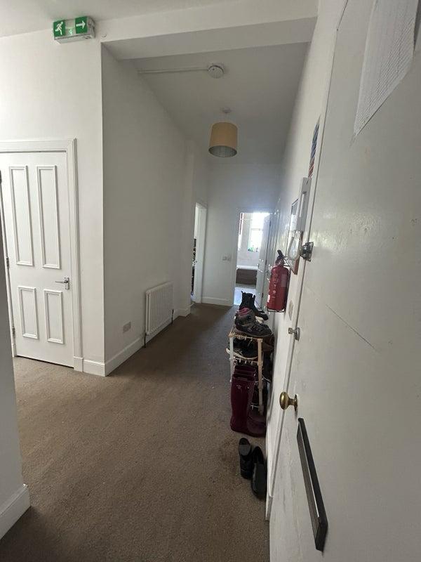 Room Comiston Gardens in City of Edinburgh
