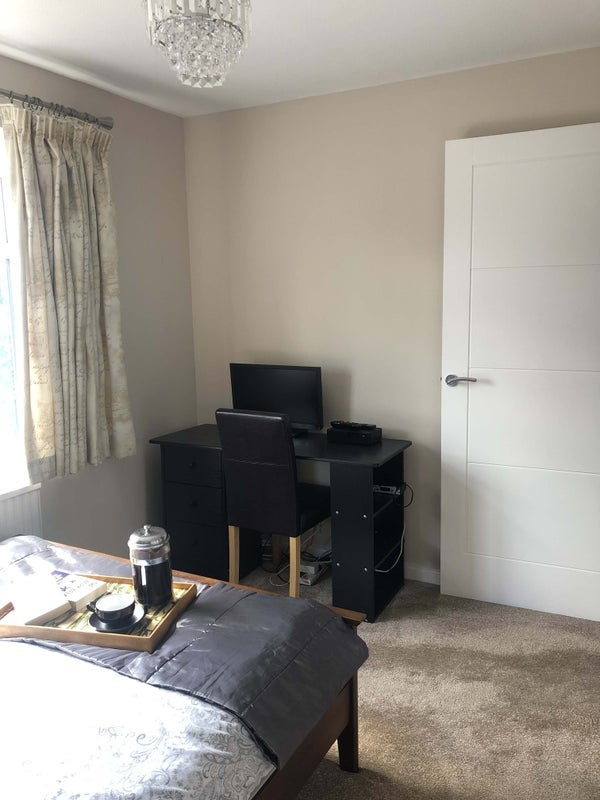 Room Windsor Road in Fifield