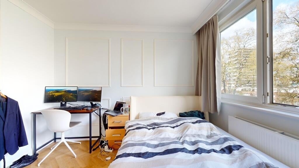 Flat Norfolk Crescent in City of Westminster