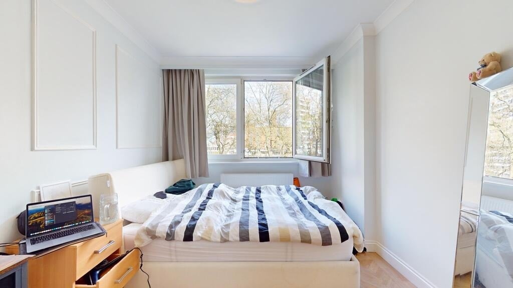 Flat Norfolk Crescent in City of Westminster