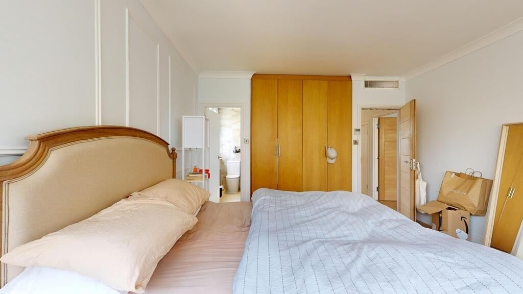 Flat Norfolk Crescent in City of Westminster