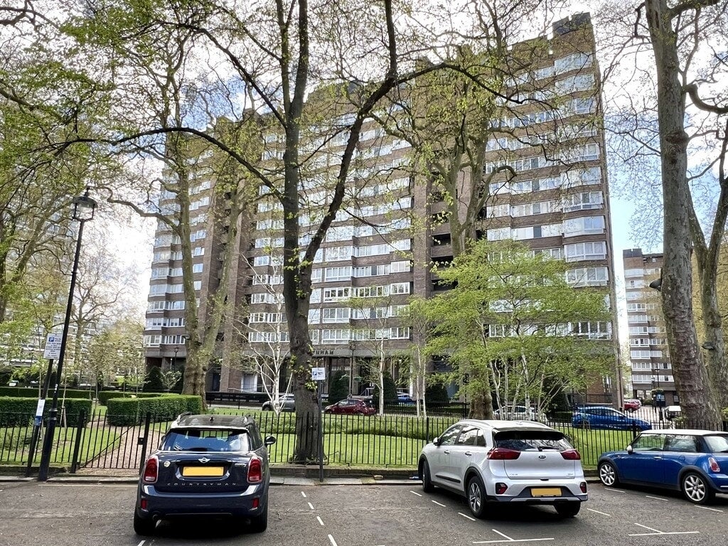 Flat Norfolk Crescent in City of Westminster