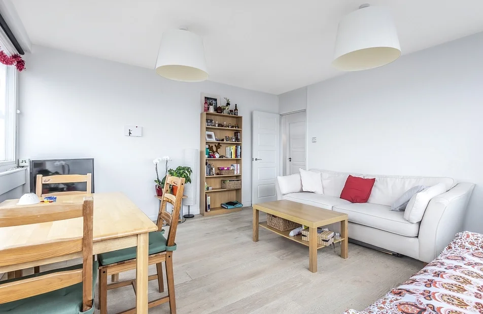 Flat Wye Street in Greater London