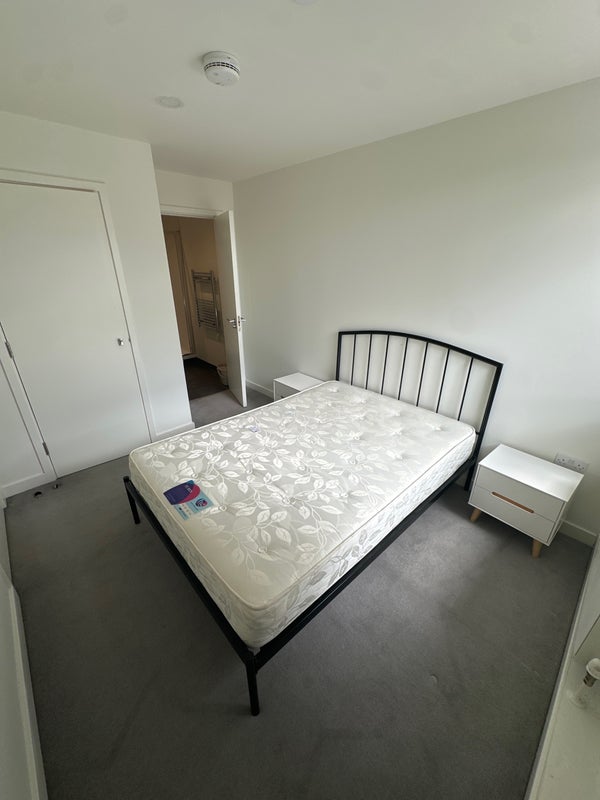 Room The Boulevard in Crawley