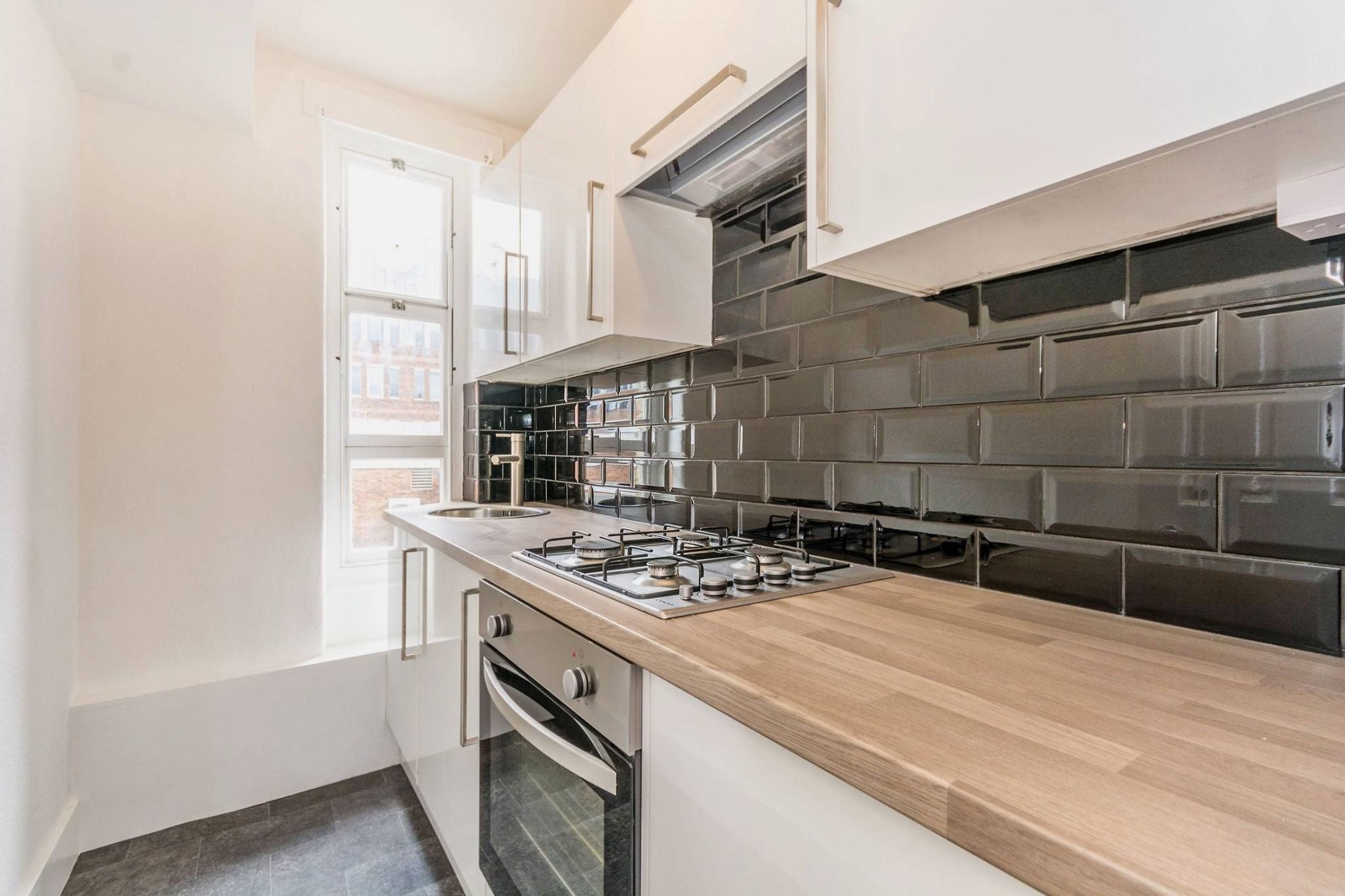 Flat Gilbert Street in City of Westminster
