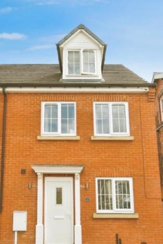 Room Cross Street in Chesterfield