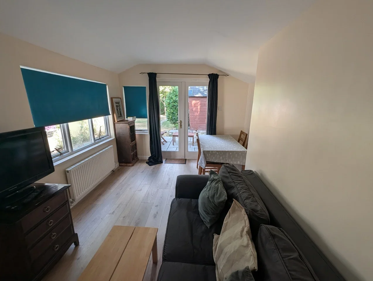 Flat Ballards Way in Greater London