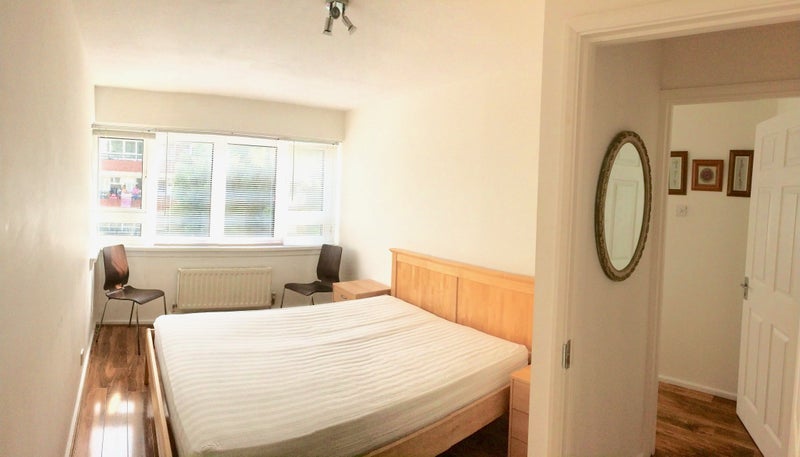 Flat Winders Road in Greater London