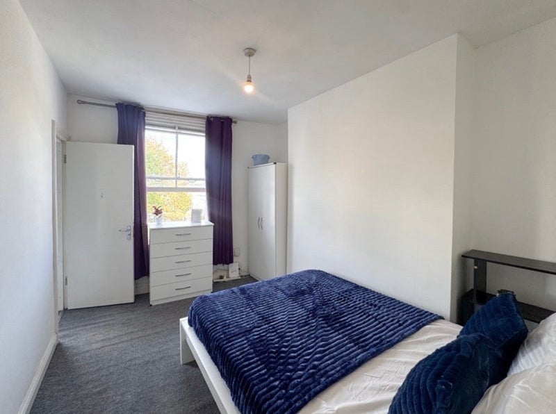 Room Hornsey Road in Greater London
