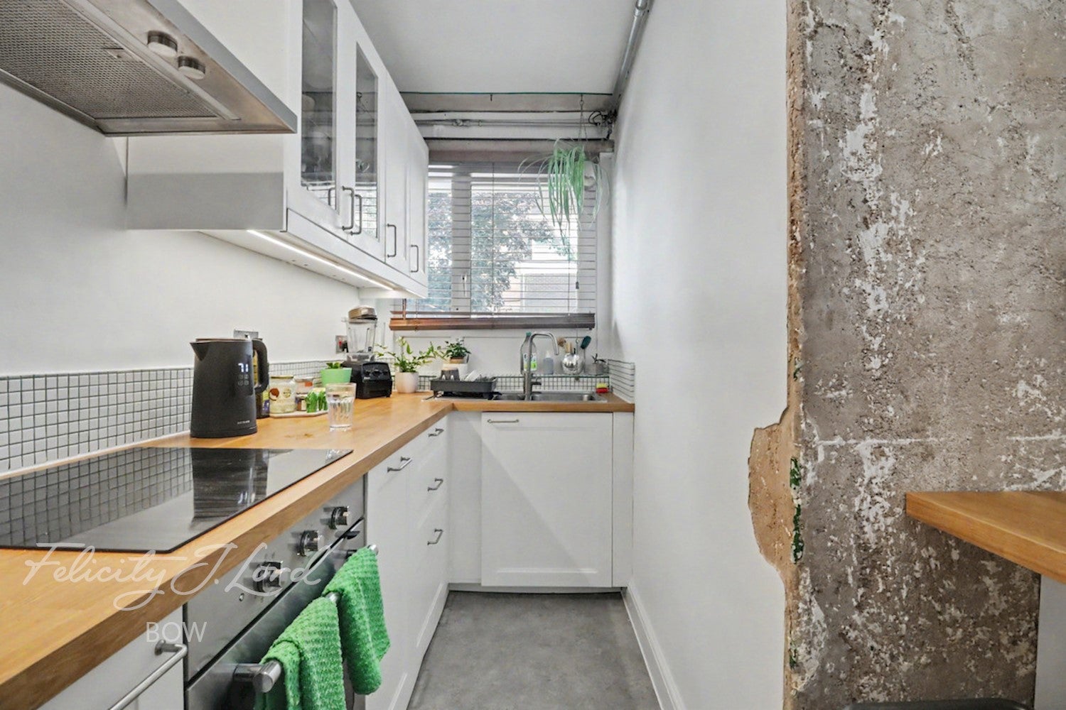 Flat Benworth Street in Greater London
