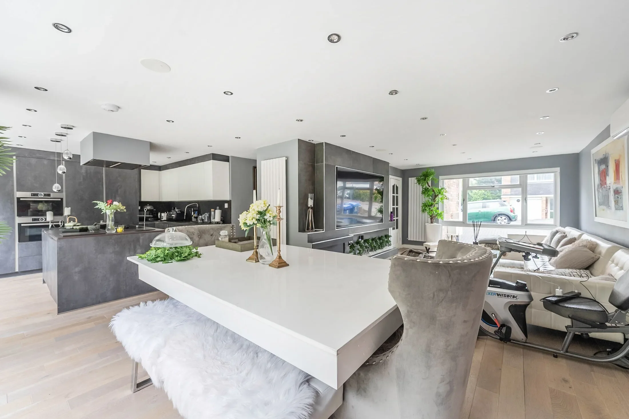 House Hill Close in Greater London