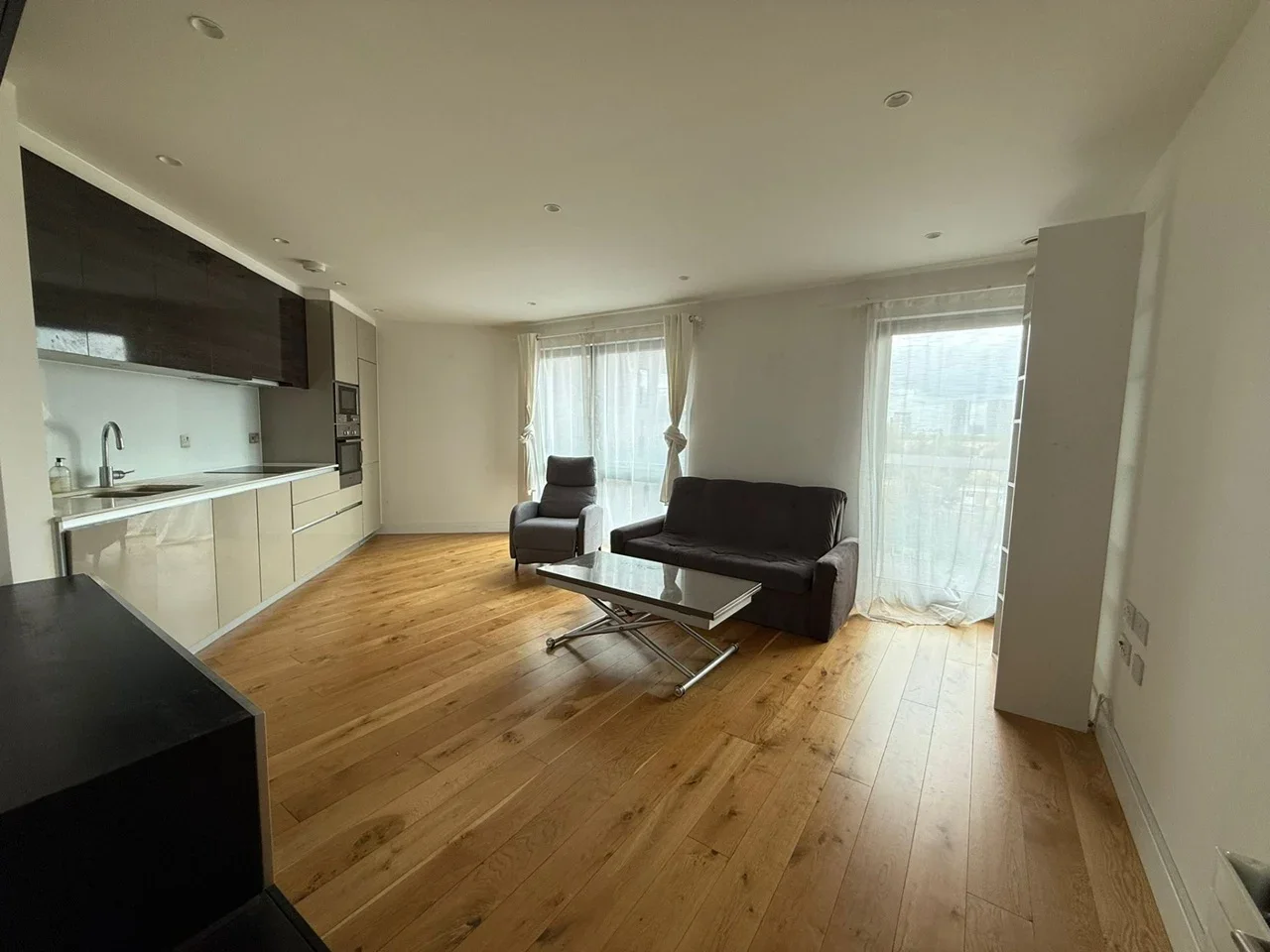 Flat Bywell Place in Greater London