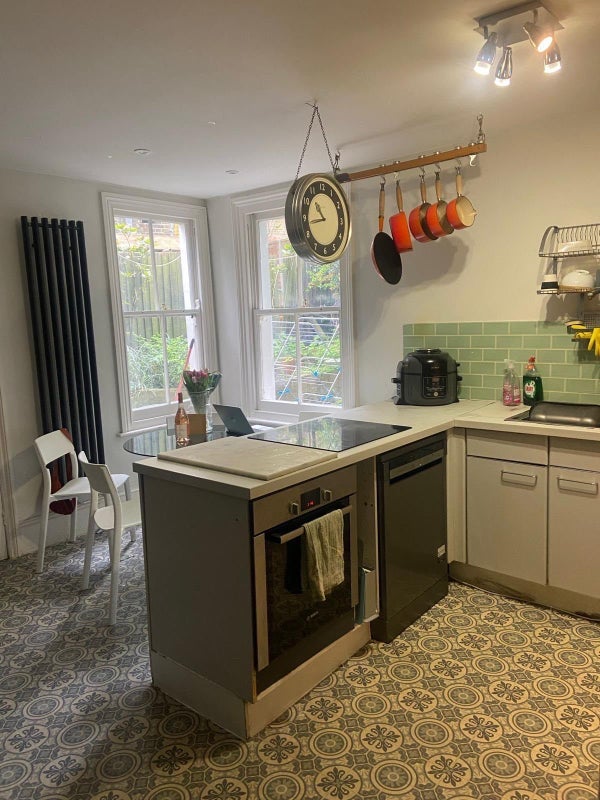 Room Hemberton Road in Greater London