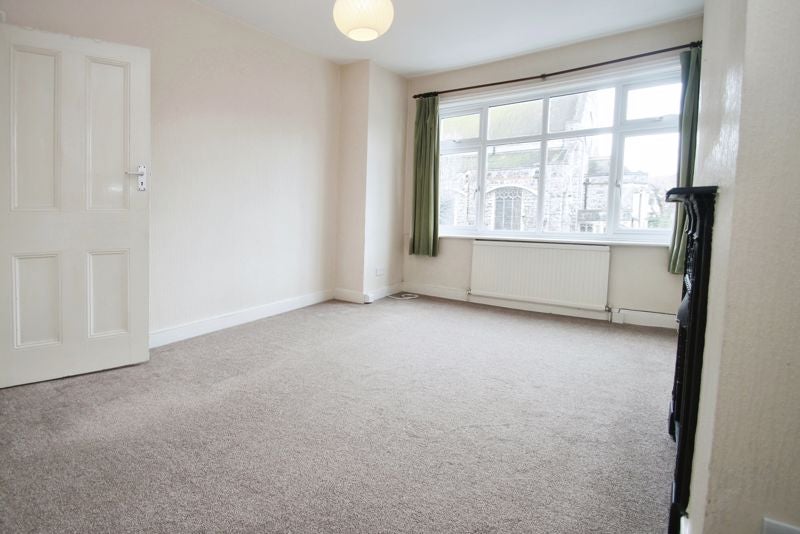 Flat Sumner Road in Greater London