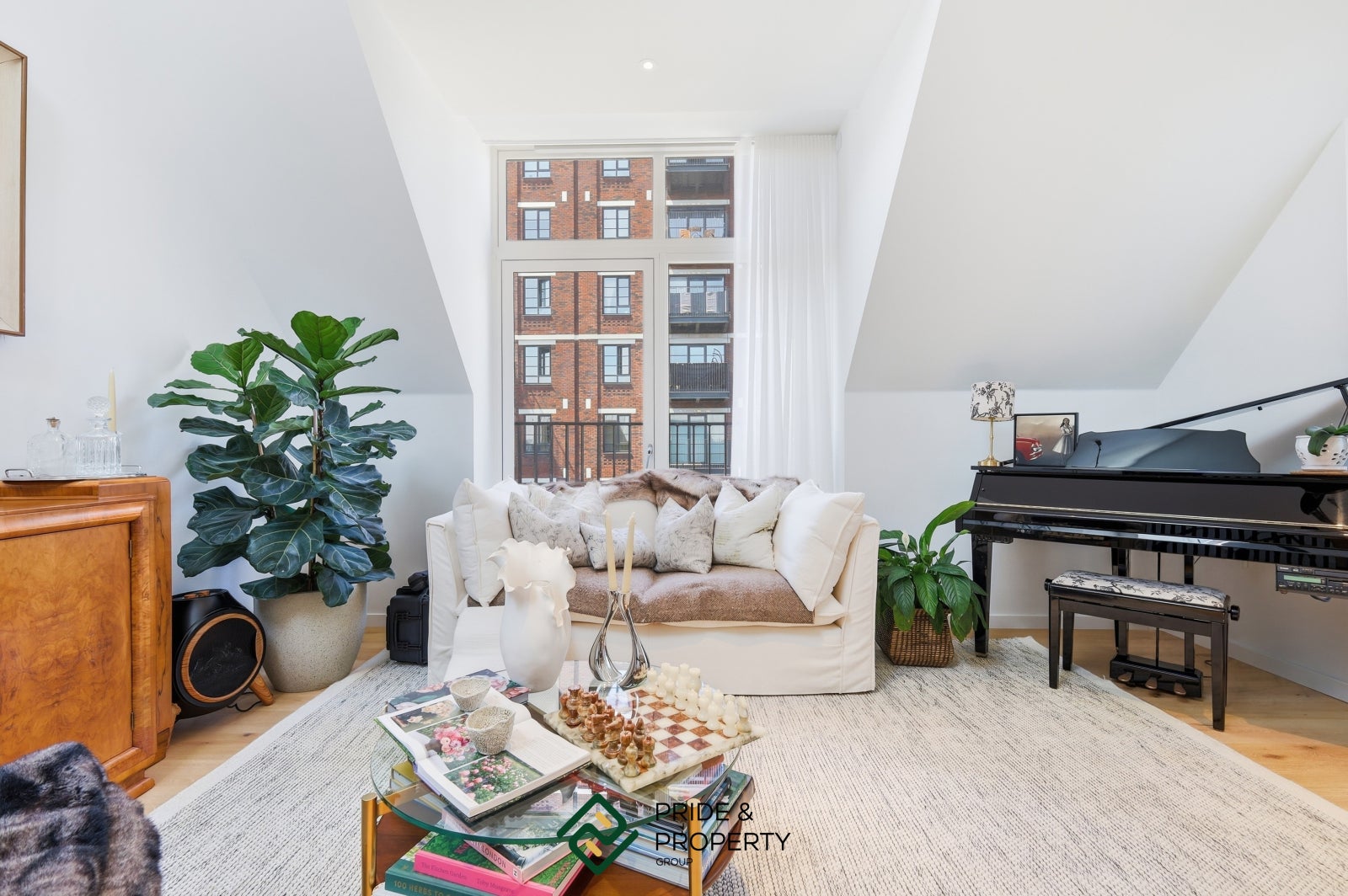Flat Orchard Place in Greater London