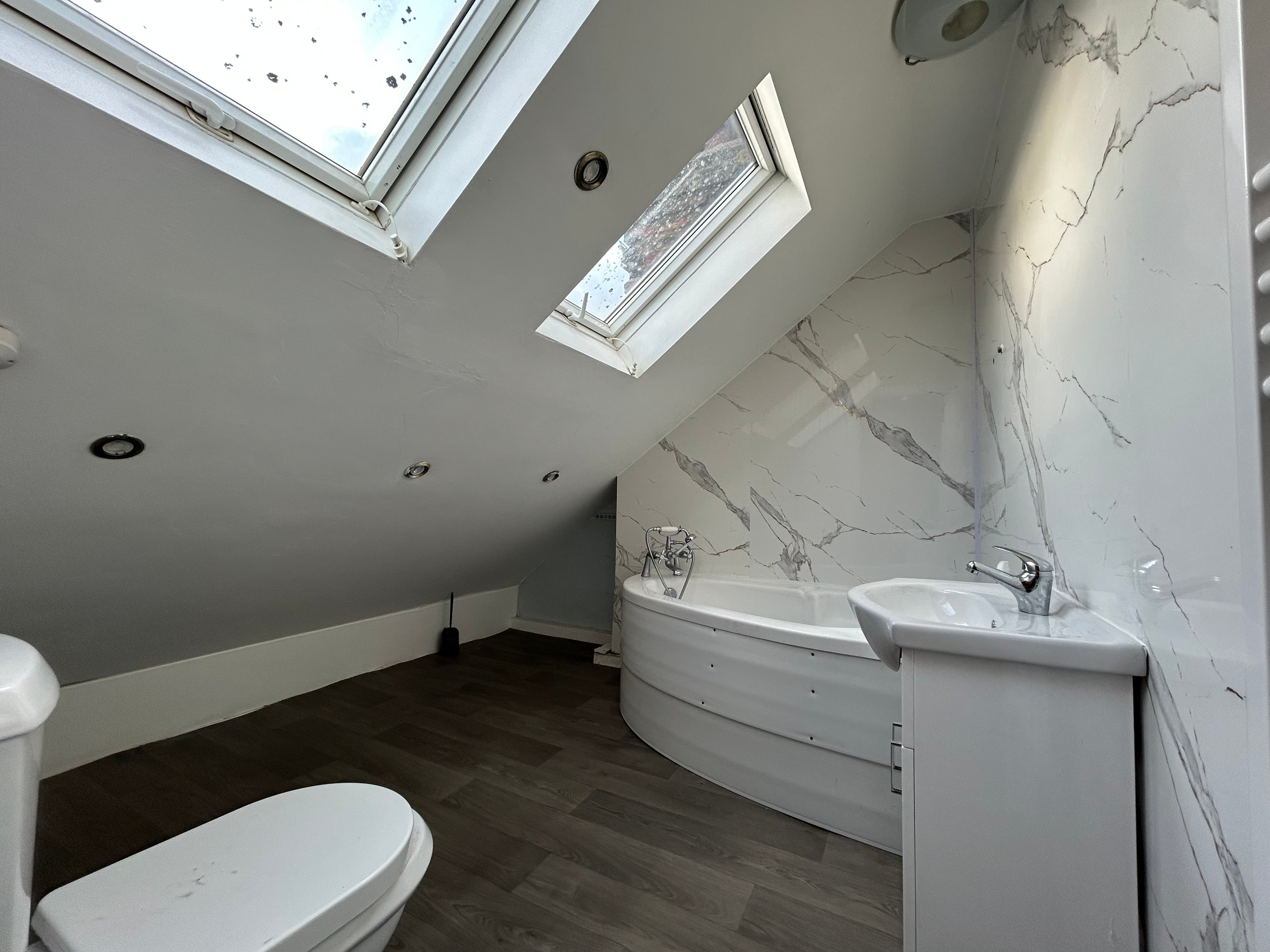 Room Windsor Road in Greater London