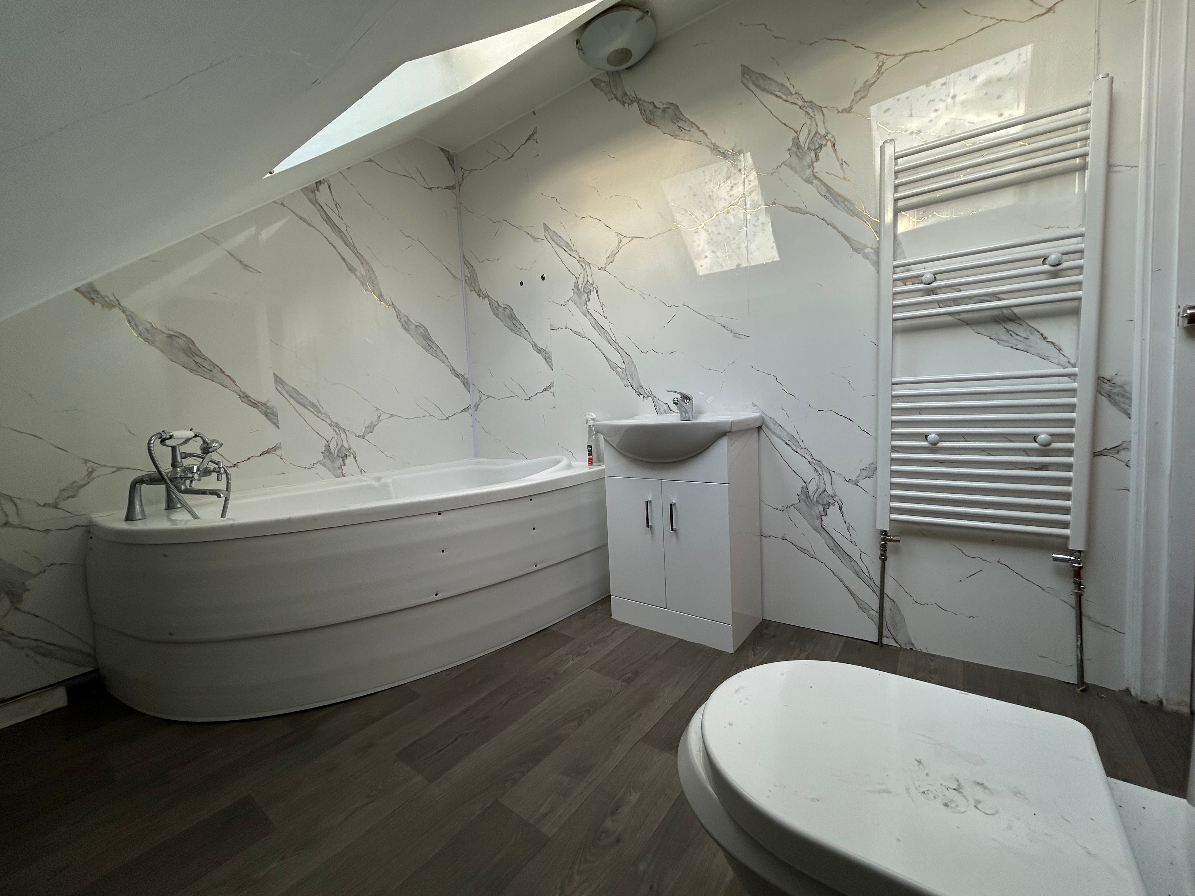 Room Windsor Road in Greater London