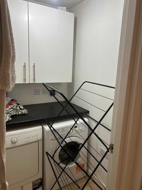 Room Hackney Road in Greater London