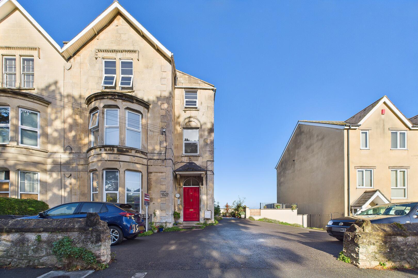 Flat Central Way in Clevedon