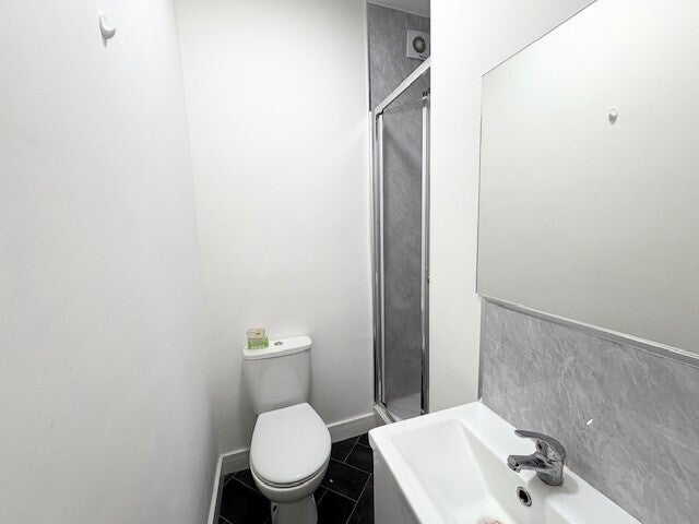 Flat Hilden Street in Bolton