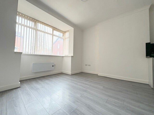 Flat Hilden Street in Bolton