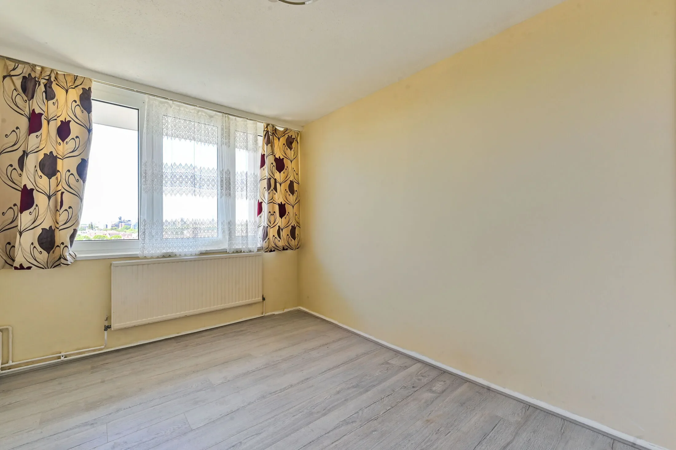 Flat Jervis Road in Greater London