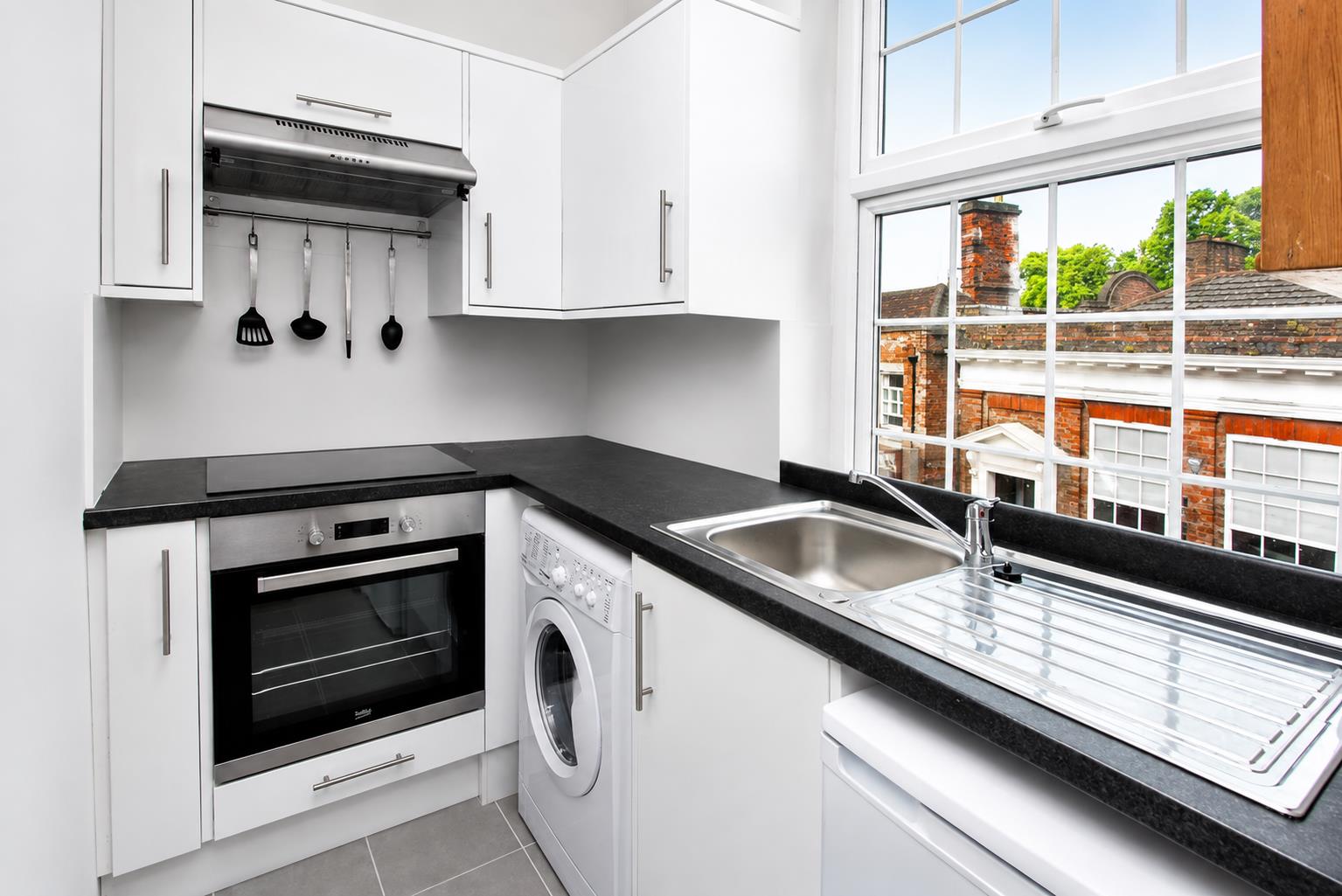 Flat Queensway in Dacorum