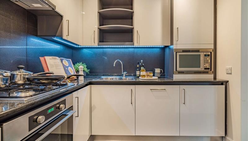 Flat Westferry Circus in Greater London