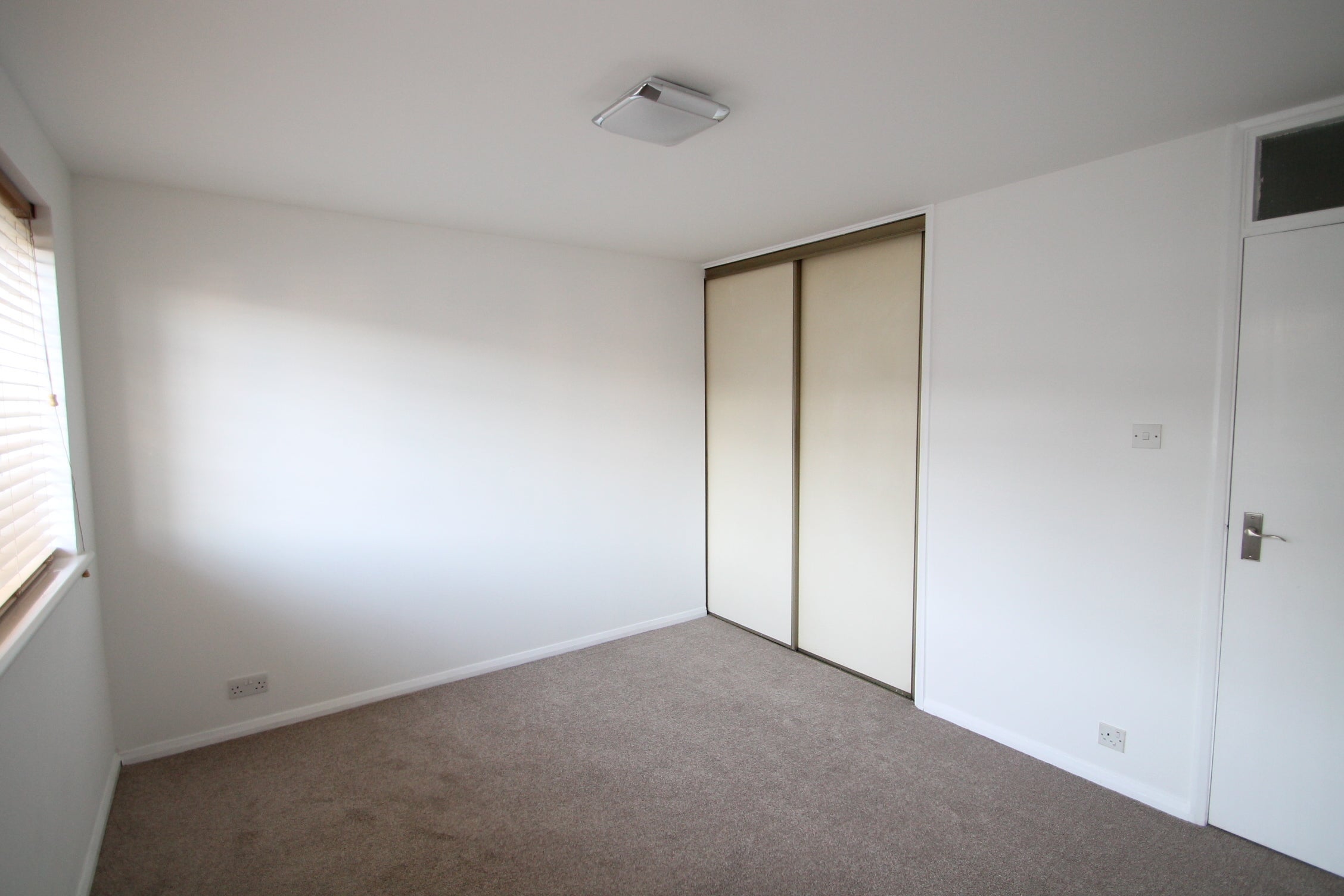 Flat Tavistock Road in Greater London