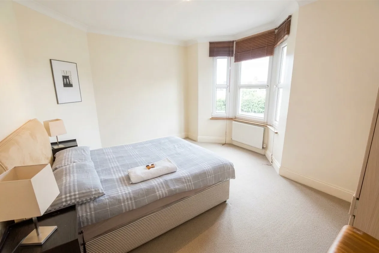 House Squires Lane in Greater London