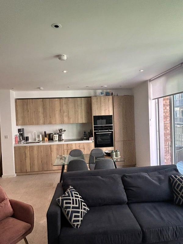 Flat Sidney Street in Greater London