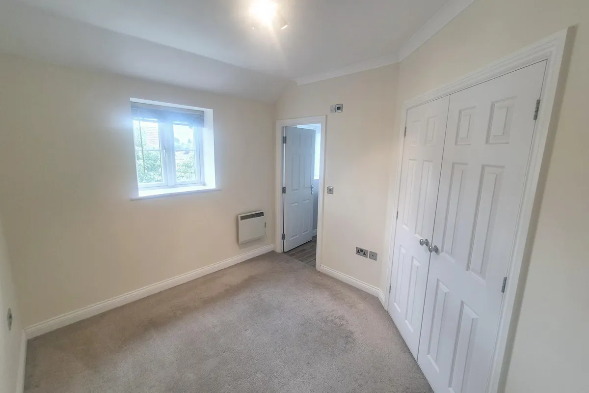 Flat Paulls Close in Martock