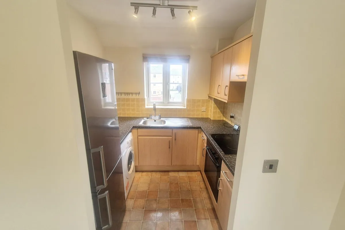 Flat Paulls Close in Martock