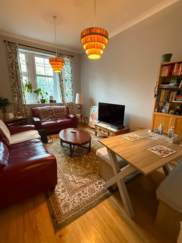 Room Willowbank Crescent in Glasgow