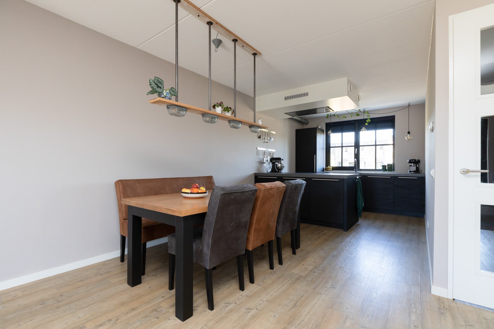 Tussenwoning te koop: Evert Egbertsstraat 82, Sneek