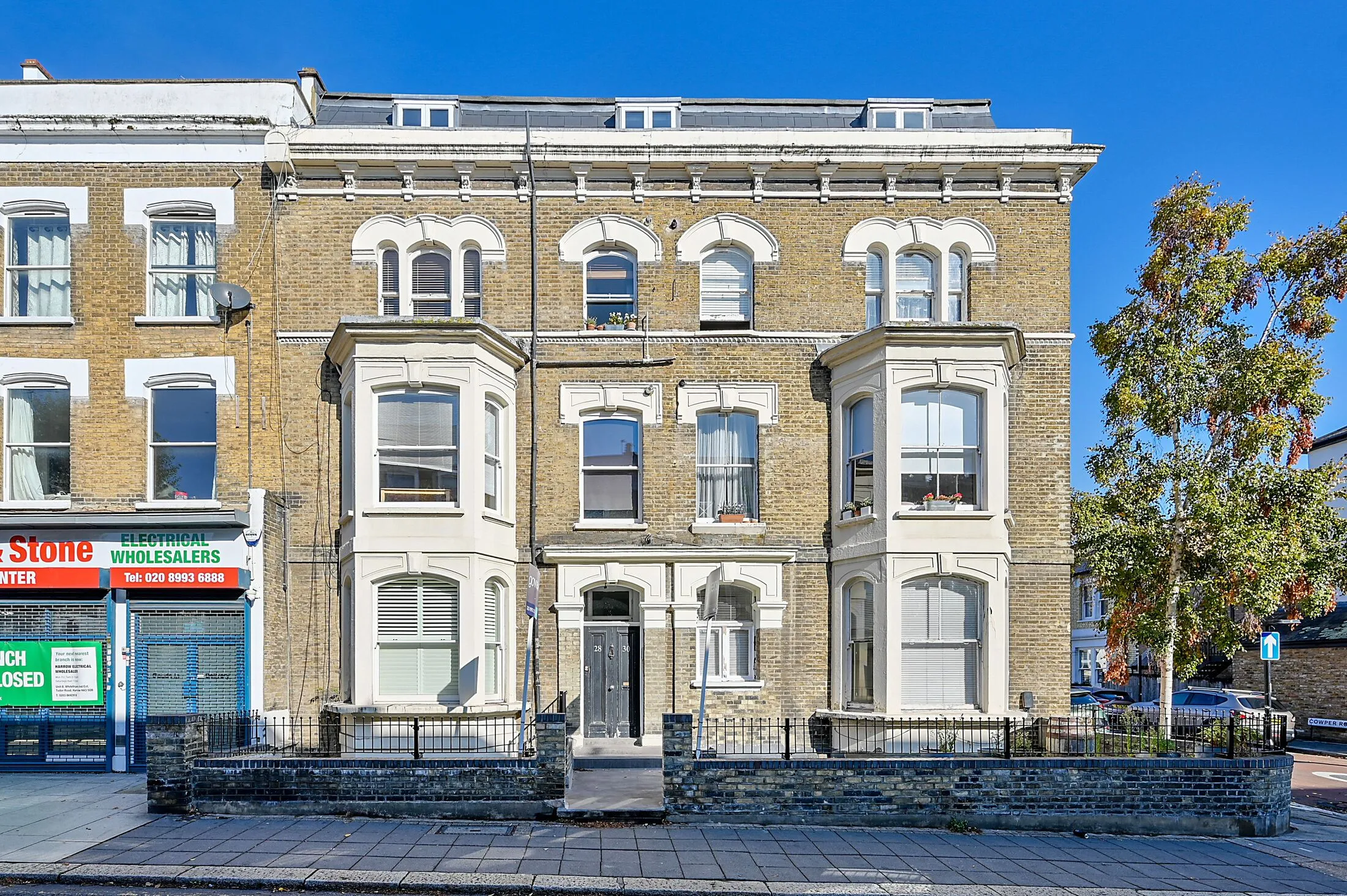 Flat Churchfield Road in Greater London