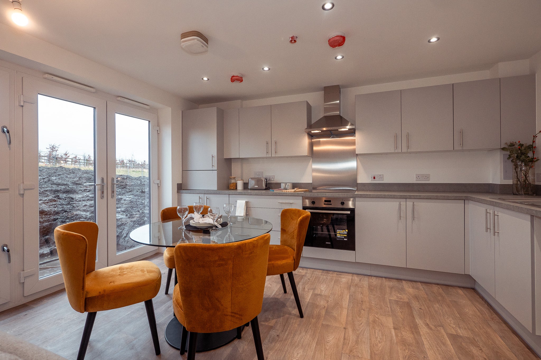 Flat Builyeon Road in City of Edinburgh