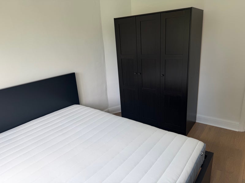 Room Bramley Road in Greater London