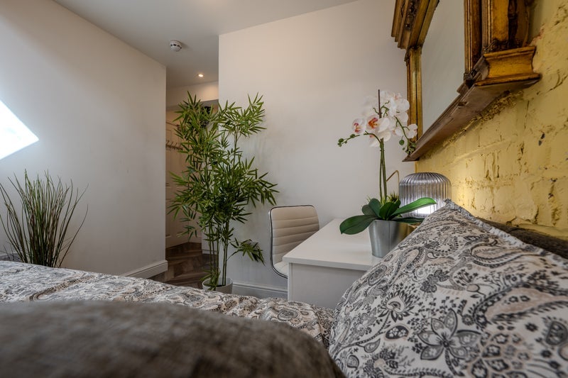 Room Moseley Road in Manchester