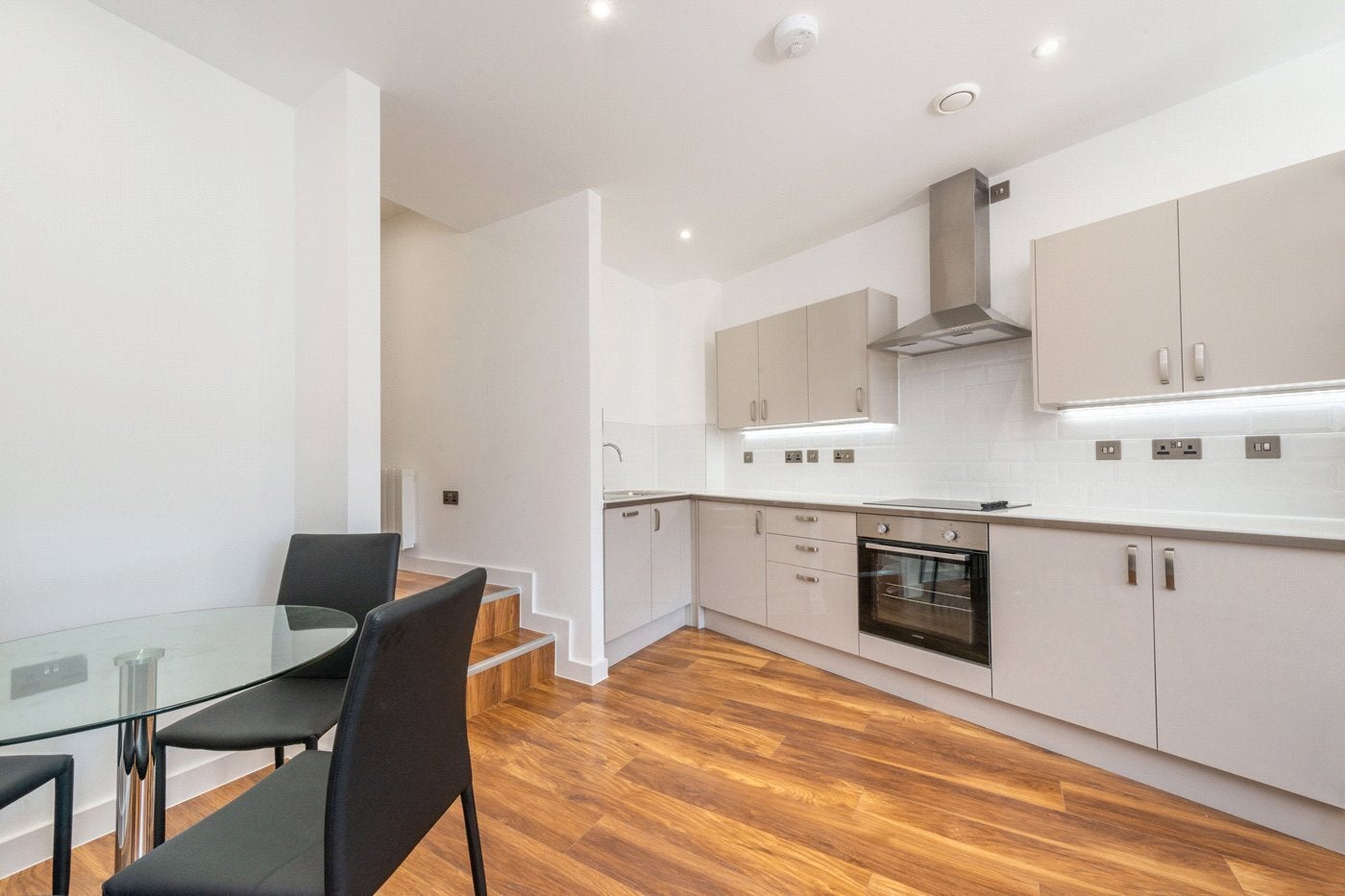 Flat Southampton Way in Greater London