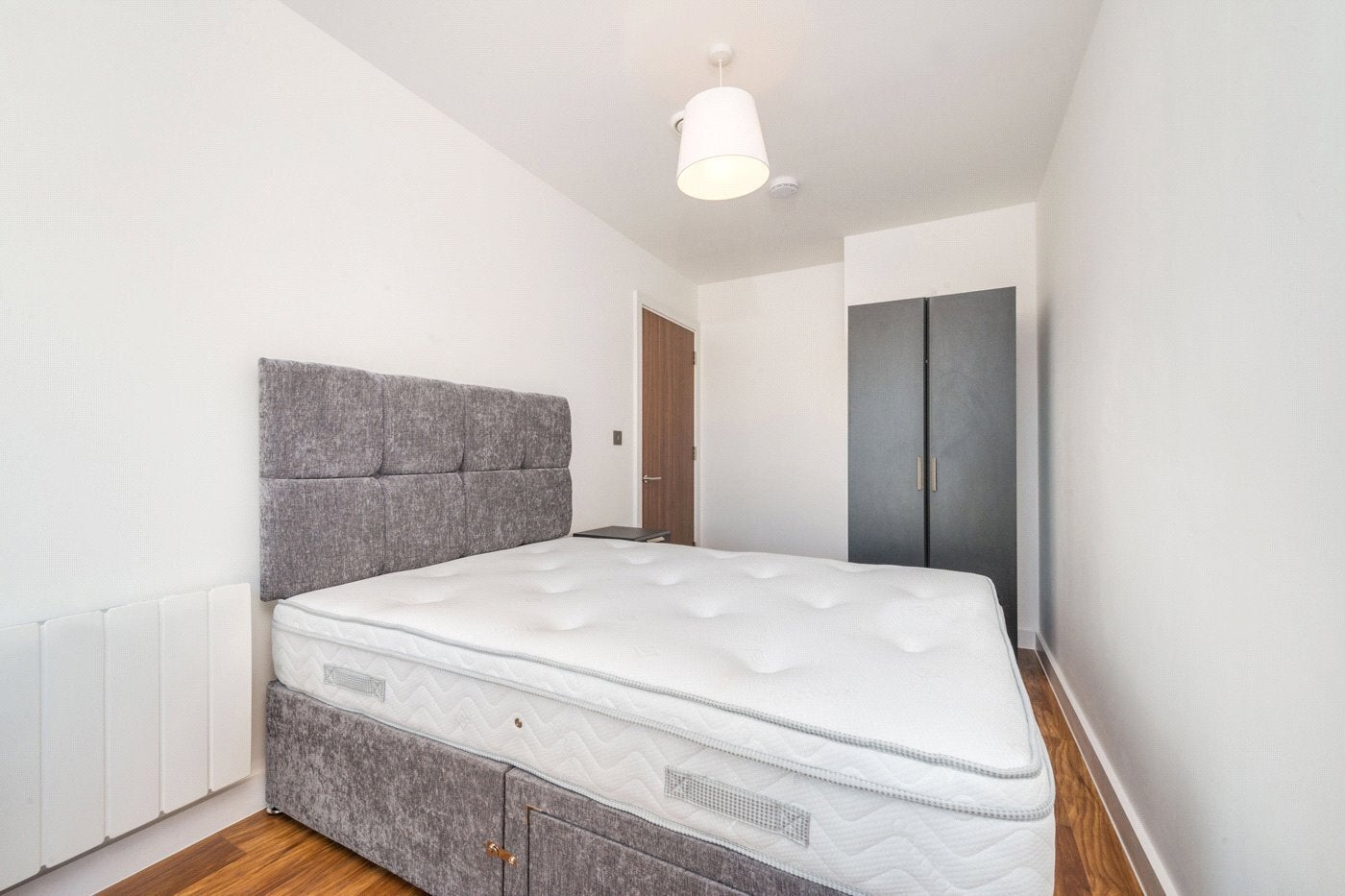 Flat Southampton Way in Greater London