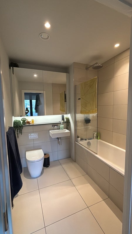 Room Aspin Lane in Manchester