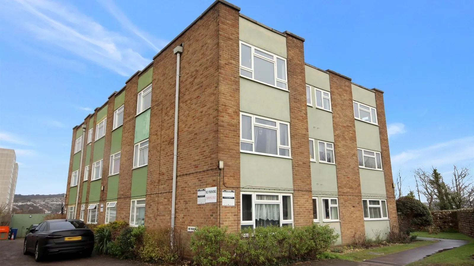 Flat Ditchling Court in Brighton