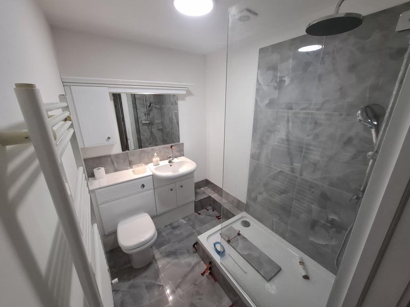 Room Caithness Road in Greater London