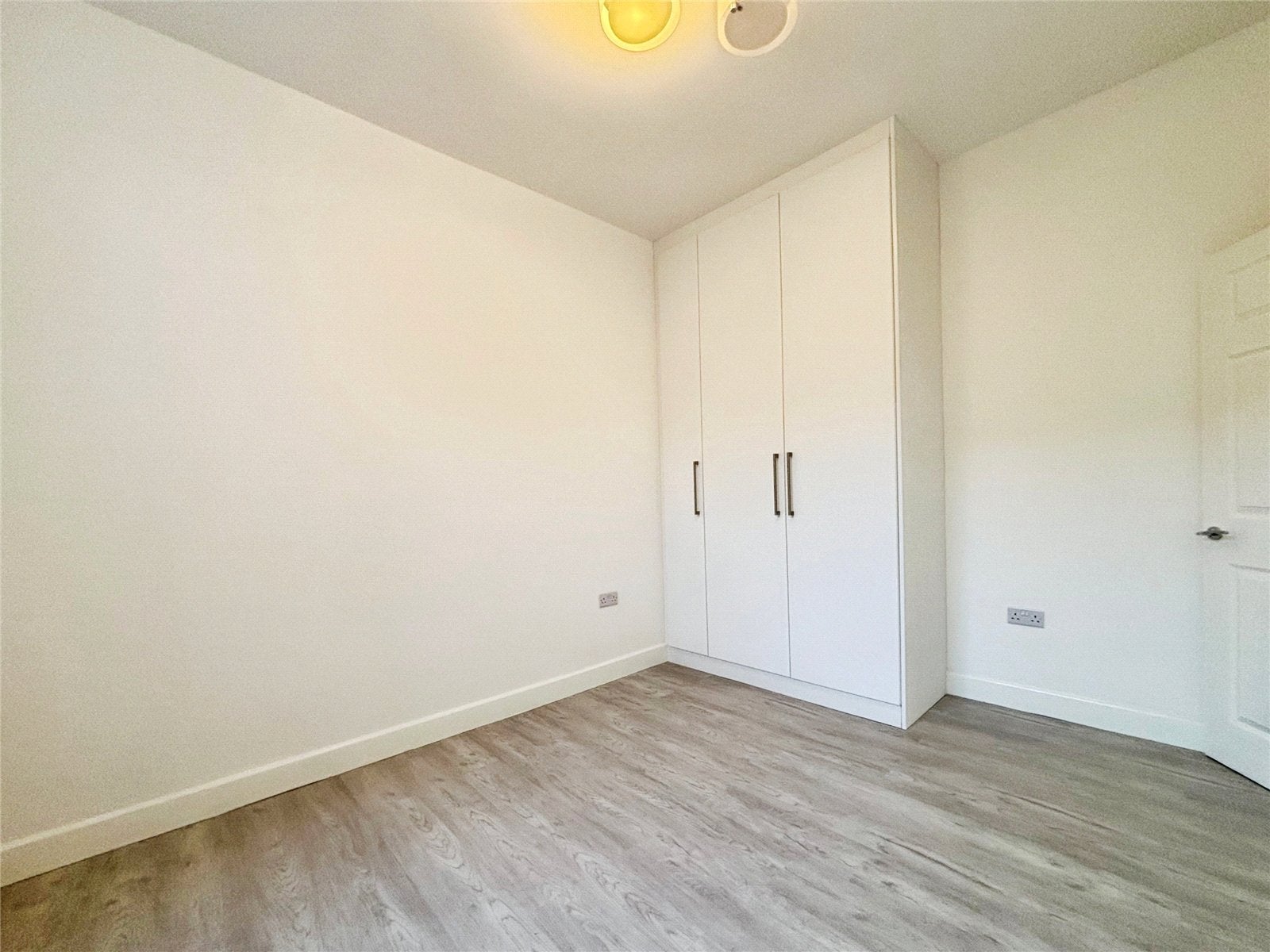 Flat Golden Cross Mews in Greater London
