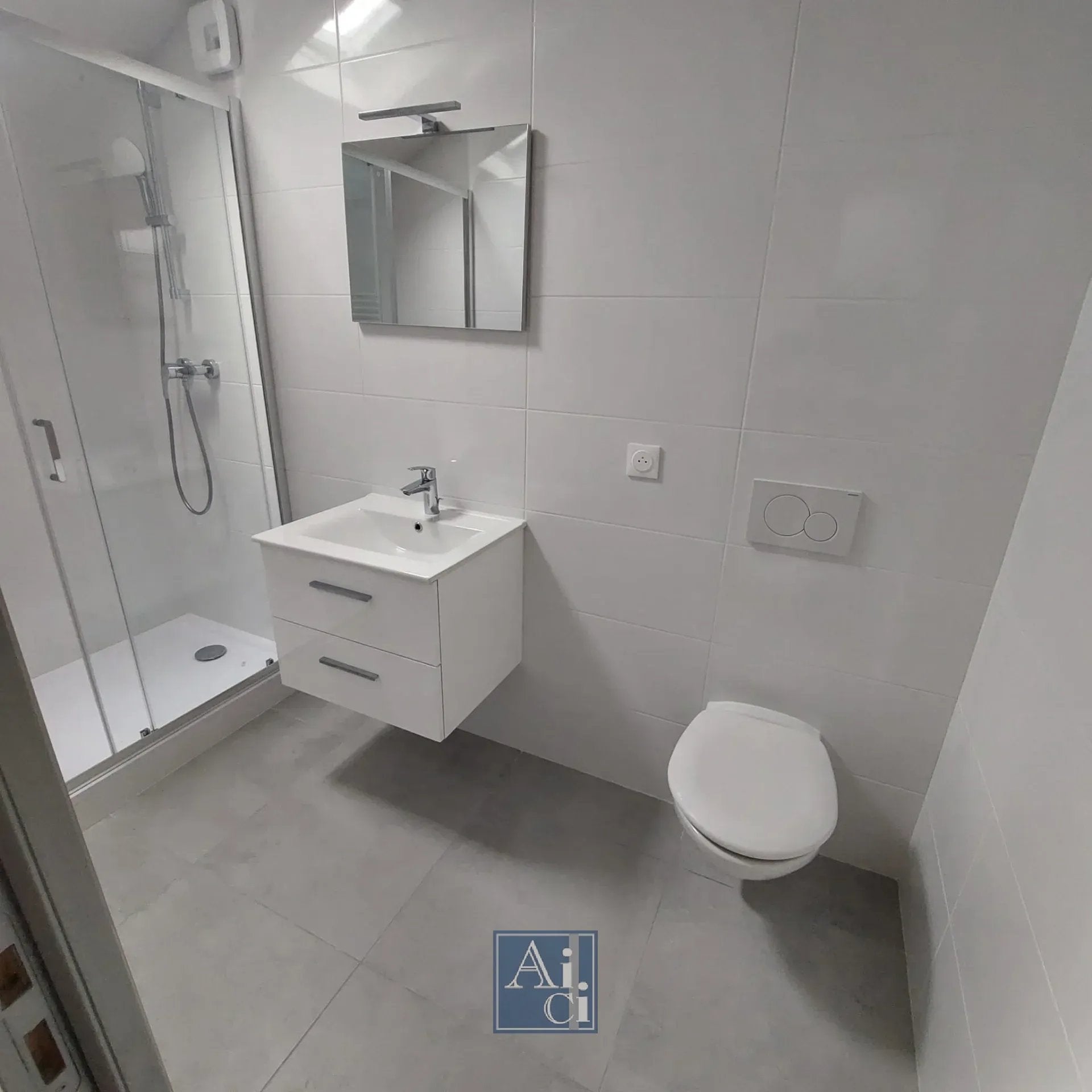 Flat Rue Saint-Maur in Paris