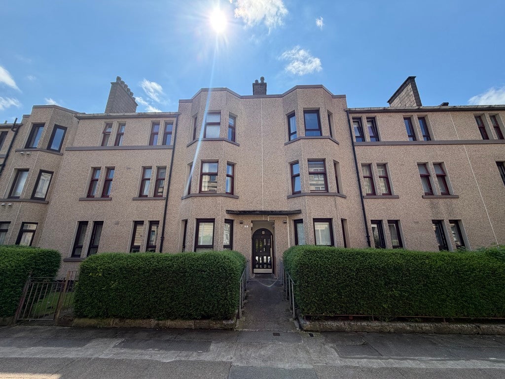 Flat Ballindalloch Drive in Glasgow